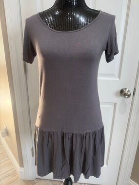 POL Short Sleeve Mini Dress in Charcoal Gray